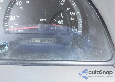 2004 Toyota Camry Le z USA, uszkodzony, nr VIN 4T1BE32K64U849232